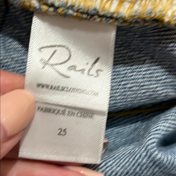 Rails Shorts Jean Jesse Daisy Vintage Distressed  Embroidery Fray Edge Button - Picture 12 of 13